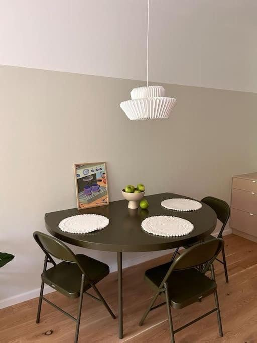 Apartment Zwirn, Free Parking, 24/7 Access Братислава Екстер'єр фото